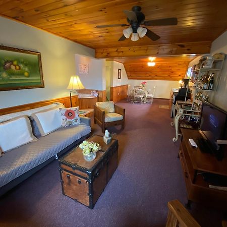 Savannah House Wine Country Inn & Cottages Himrod Екстериор снимка