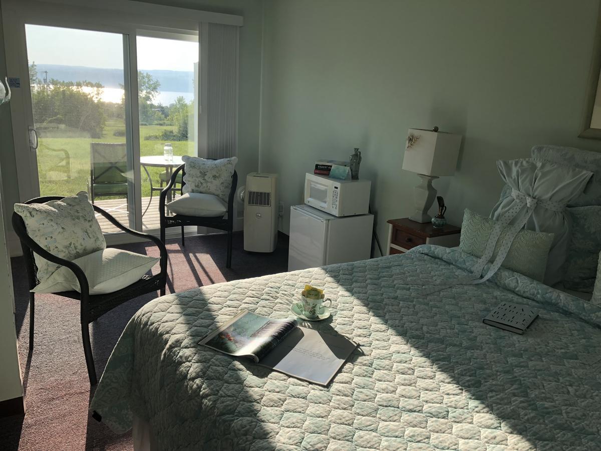 Savannah House Wine Country Inn & Cottages Himrod Екстериор снимка