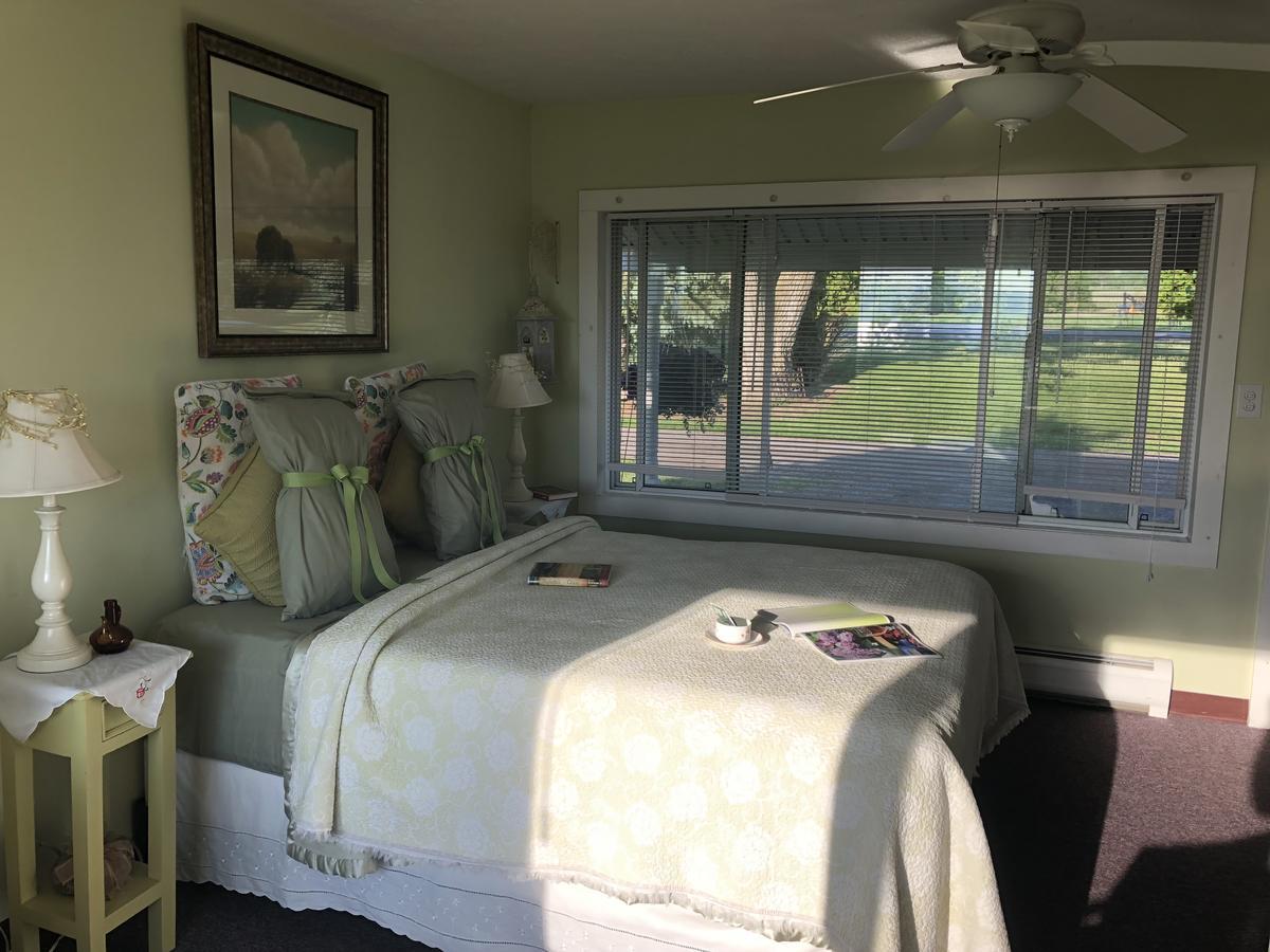 Savannah House Wine Country Inn & Cottages Himrod Екстериор снимка