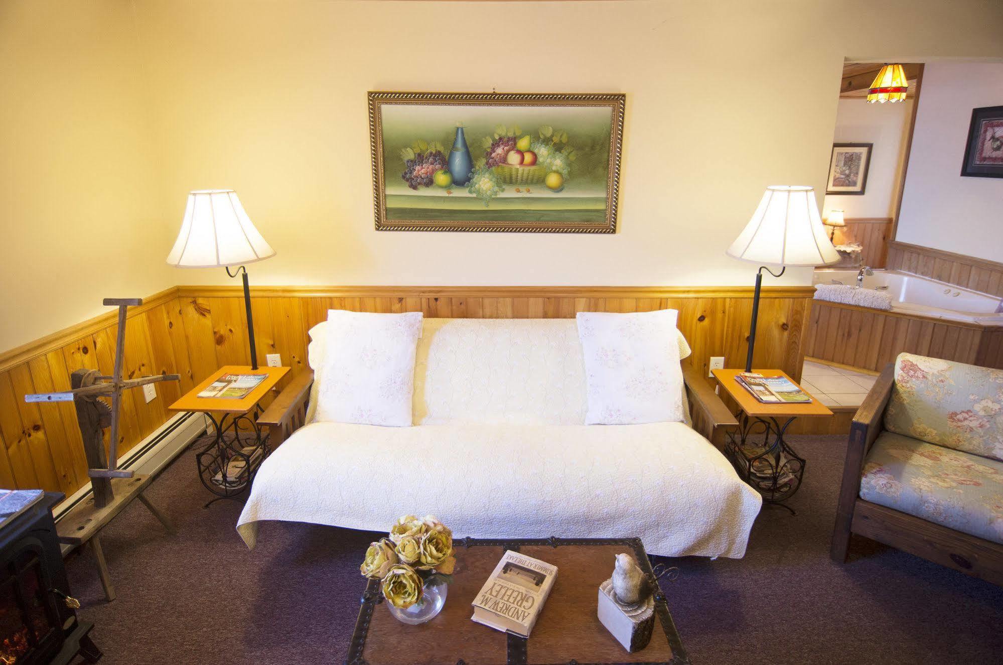 Savannah House Wine Country Inn & Cottages Himrod Екстериор снимка
